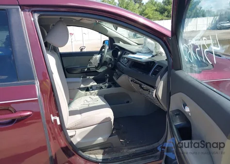 2016 Kia Sedona Lx из США, поврежденный, VIN KNDMB5C14G6200187